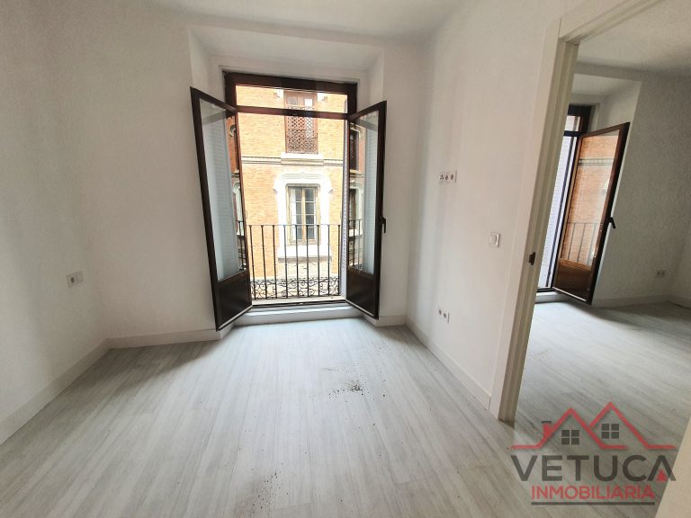 Piso en venta en la calle de la Ballesta